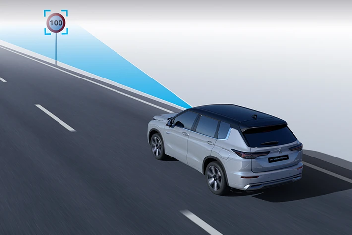 Un diagramme de la reconnaissance des panneaux de signalisation de l’Outlander PHEV 2026